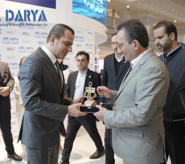 بازدید معاون وزیر راه و ترابری از غرفه آنیل دریا